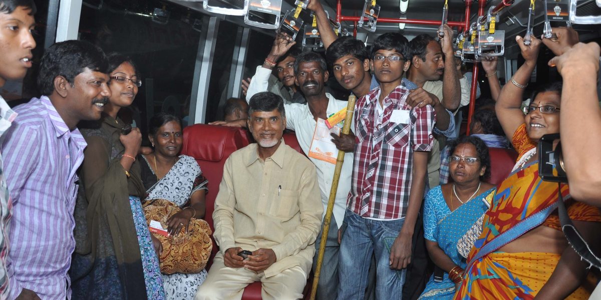 Chandrababu_Naidu_with_2013_flood_victims_07
